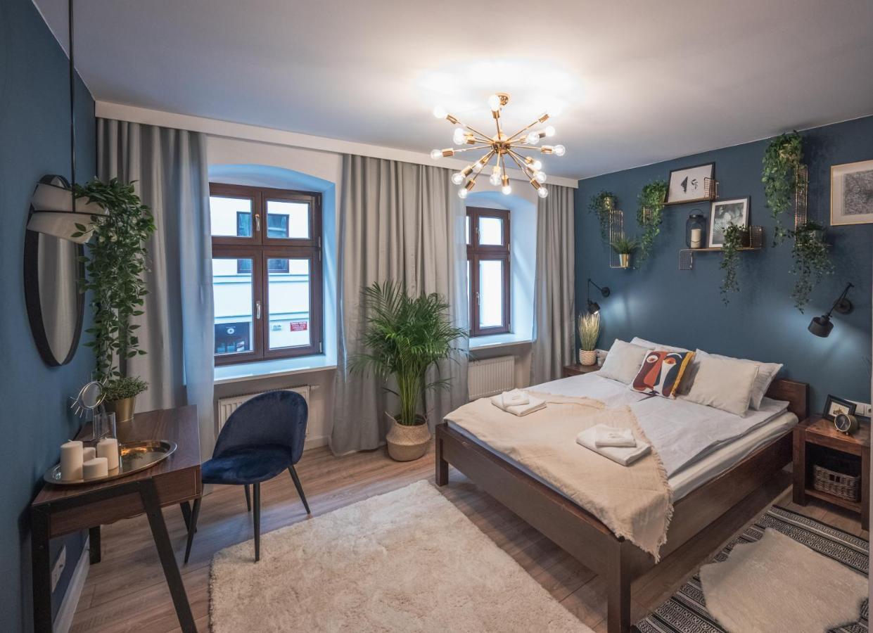 ורוצלב Spacious Apart ~ 150M Main Square ~ Self Check-In 24H מראה חיצוני תמונה