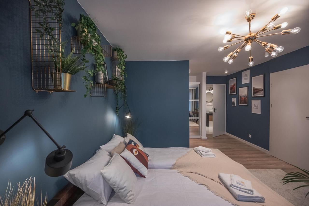 ורוצלב Spacious Apart ~ 150M Main Square ~ Self Check-In 24H מראה חיצוני תמונה