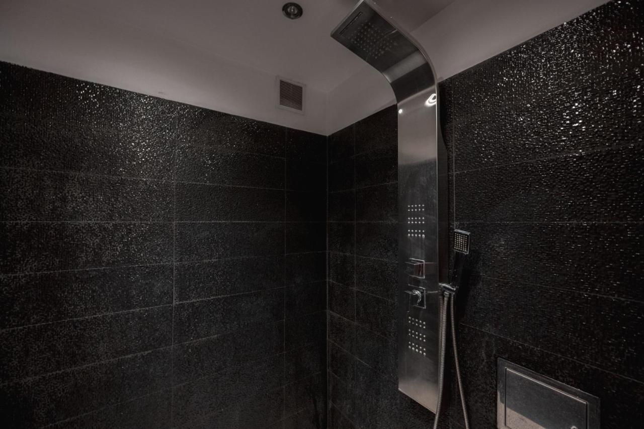 ורוצלב Spacious Apart ~ 150M Main Square ~ Self Check-In 24H מראה חיצוני תמונה
